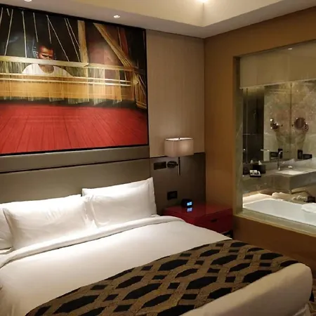 Radisson Blu Faridabad Hotel Exterior photo